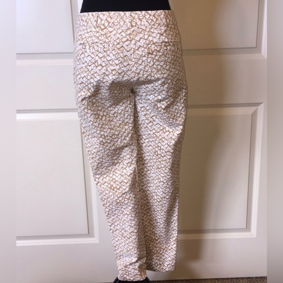 NWOT. Michael Kors tan and white skinny ankle jeans. Size 4. - Picture 3 of 7